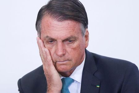 Desconfiança em relação a falas de Bolsonaro bate recorde no