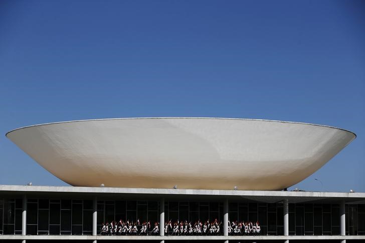 Congresso derruba vetos presidenciais e beneficia vários setores Por Agência