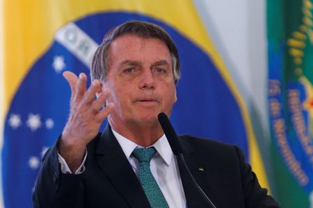 Bolsonaro defende liberdade de expressão na internet em vídeo para