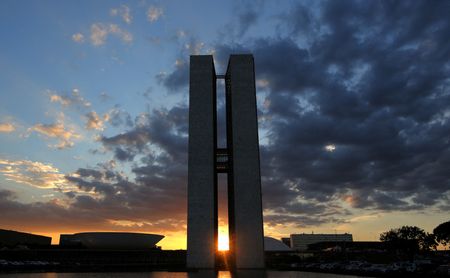 Congresso derruba vetos a socorro para agricultores familiares e a