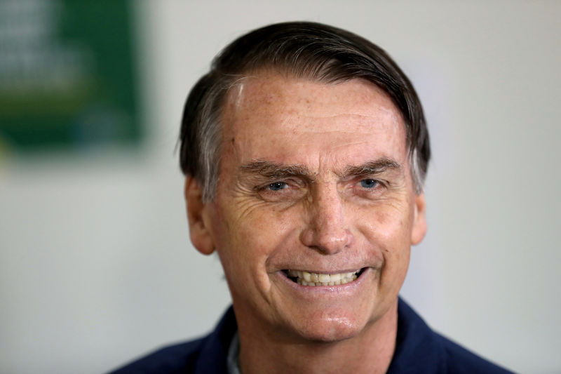 Presidente Bolsonaro condecora ministros com a Ordem do Rio Branco